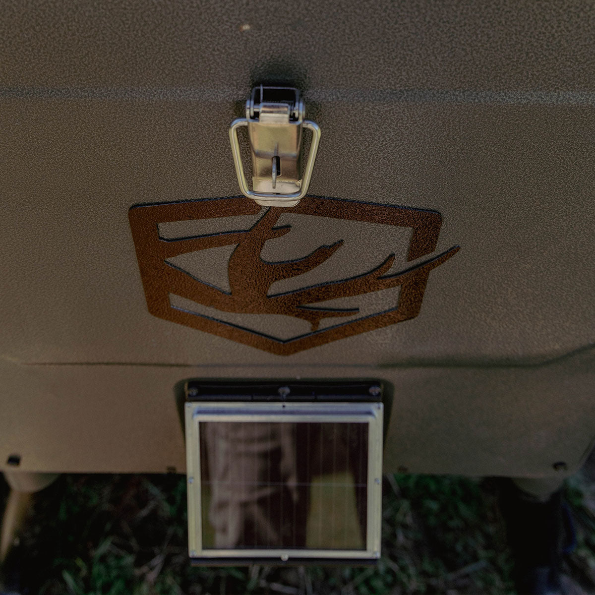 RITUAL™ E-Z FILL SKID FEEDER