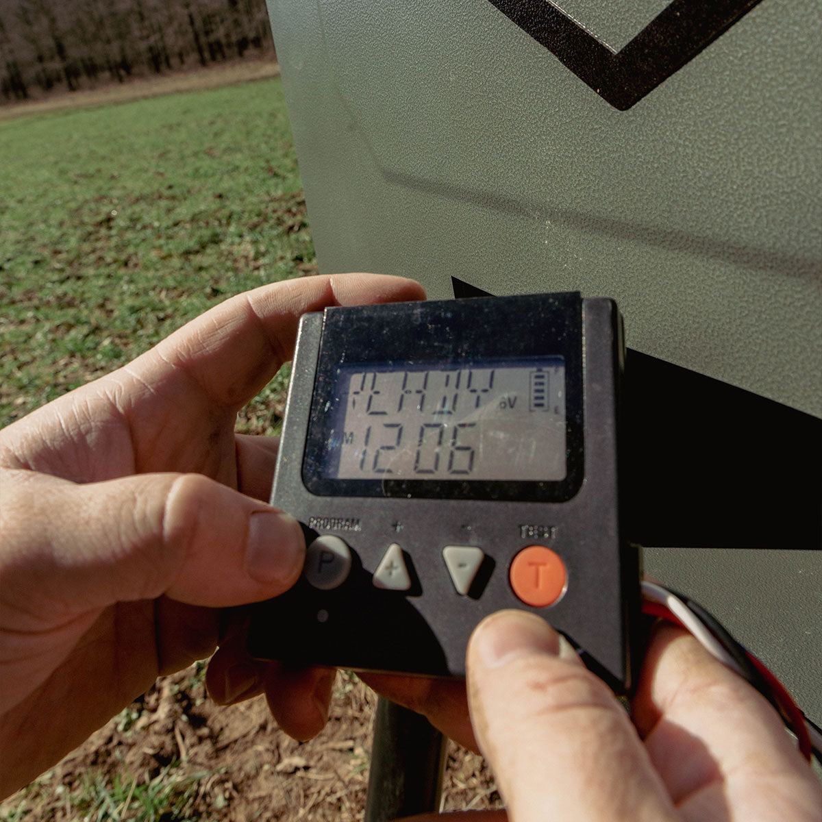 RITUAL™ E-Z FILL SKID FEEDER